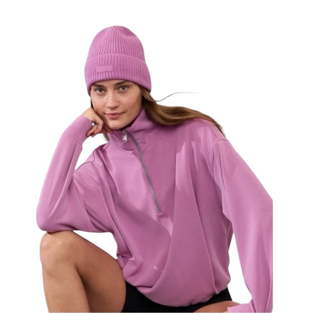 NEW Athleta Cozy Knit Beanie Lotus Pink - Picture 1 of 3